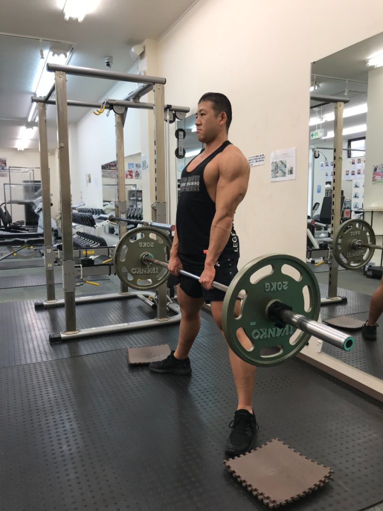 スモウデッドリフトのやり方とコツ 【公式】beLEGEND ビーレジェンドプロテイン