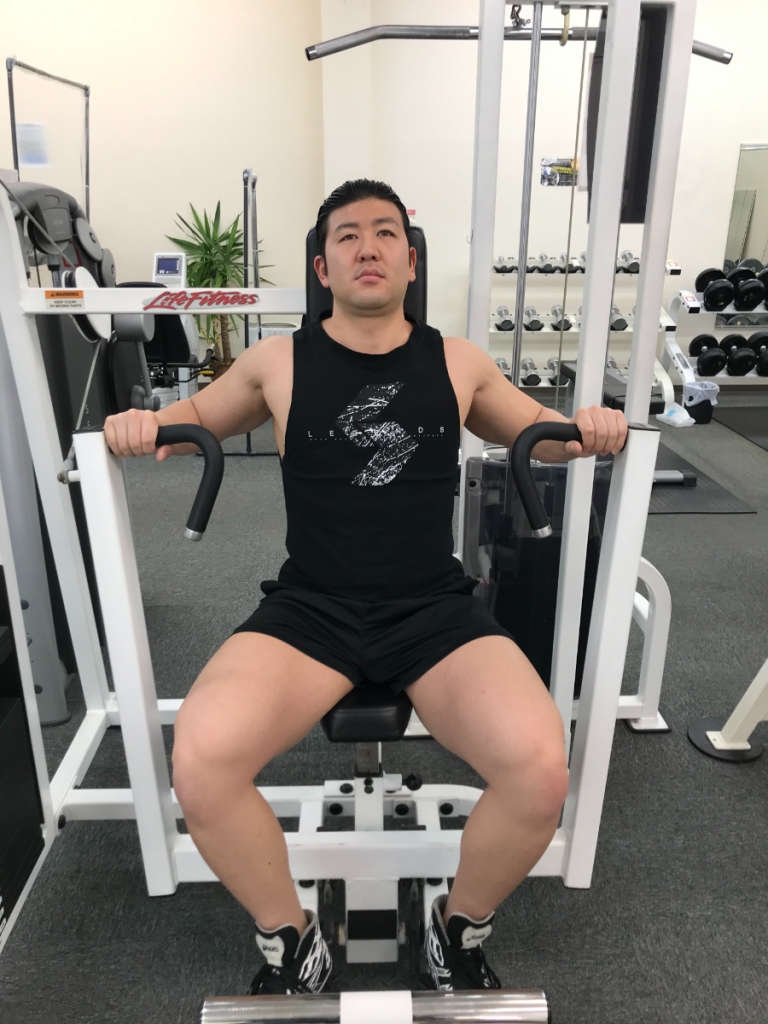 大胸筋の成長を最大限に引き出すマシンチェストプレスのやり方 【公式】beLEGEND ビーレジェンドプロテイン 大胸筋の成長を最大限に引き出すマシンチェストプレスのやり方 【公式】beLEGEND ビーレジェンドプロテイン